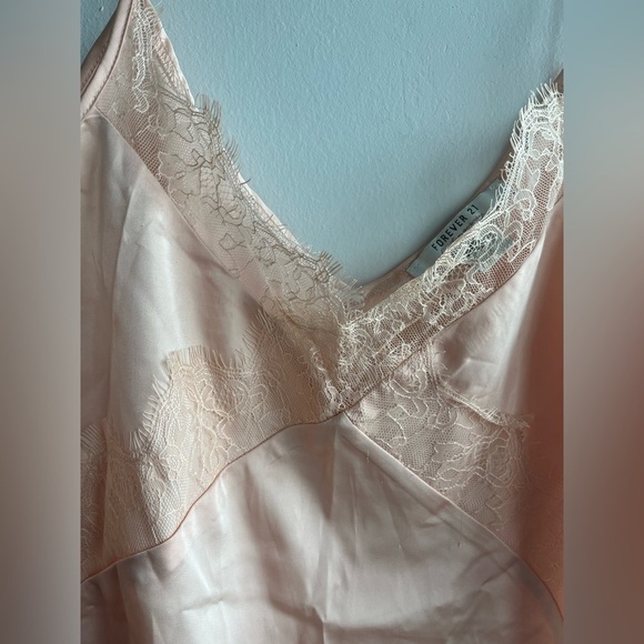 Forever 21 Satin Lace-Trim Cami top peach - Picture 12 of 13